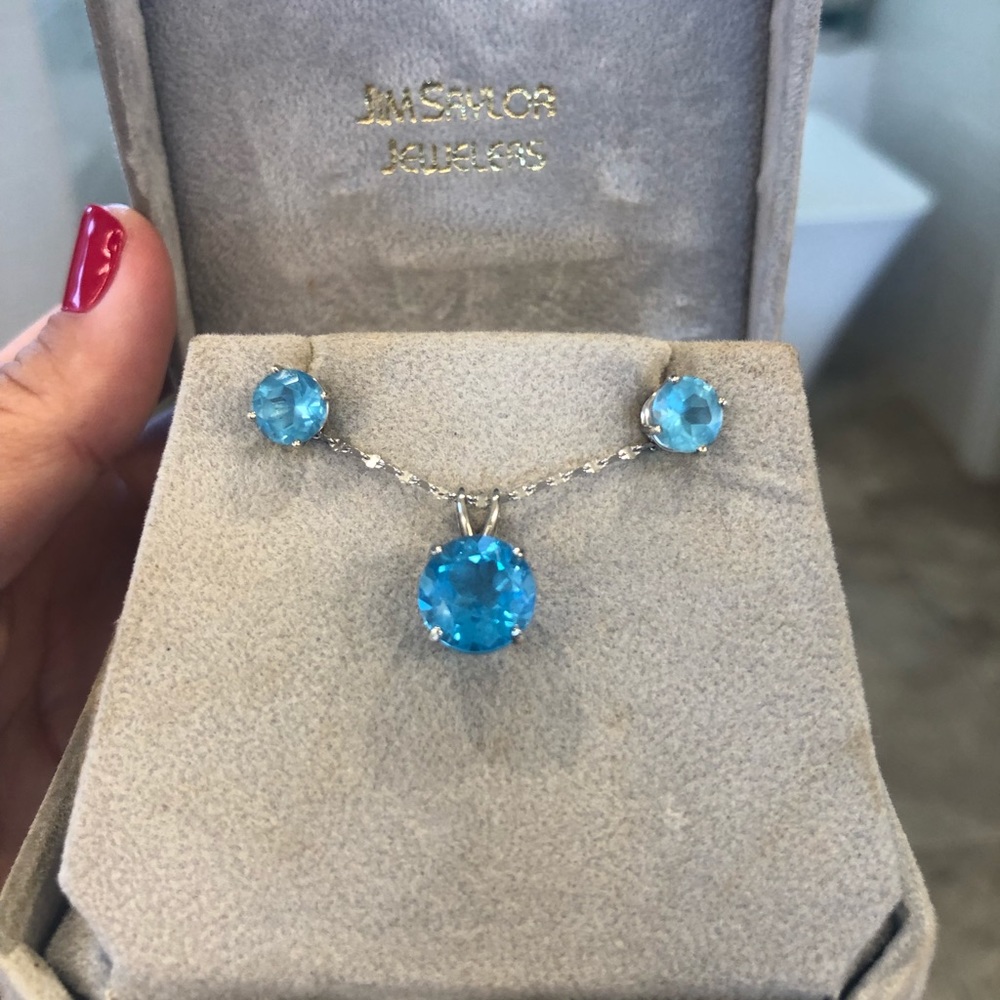 Blue Topaz and 14kt White Gold necklace & earrings